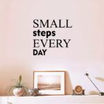 Samolepka „SMALL steps EVERY DAY“